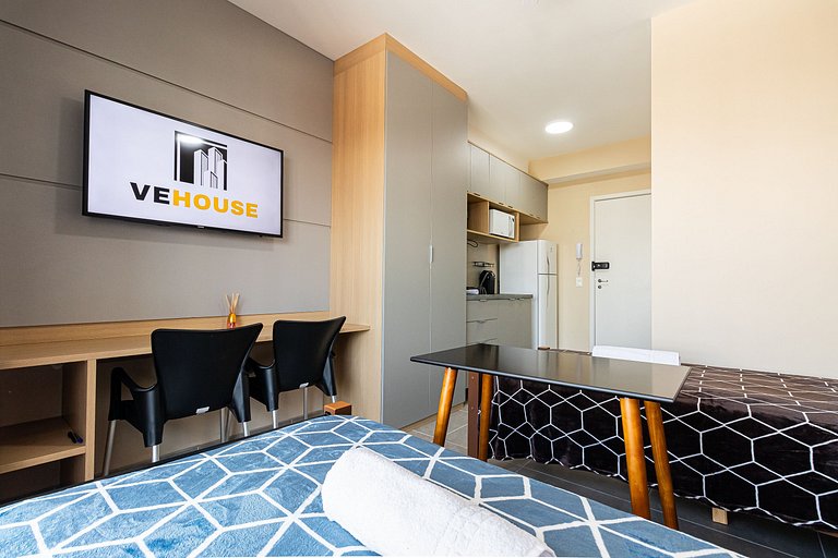 Studio Frente ao Metrô - 2 Camas Solteiro