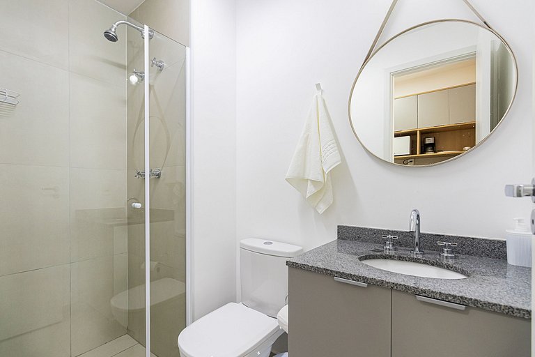 Studio Frente ao Metrô - 2 Camas Solteiro