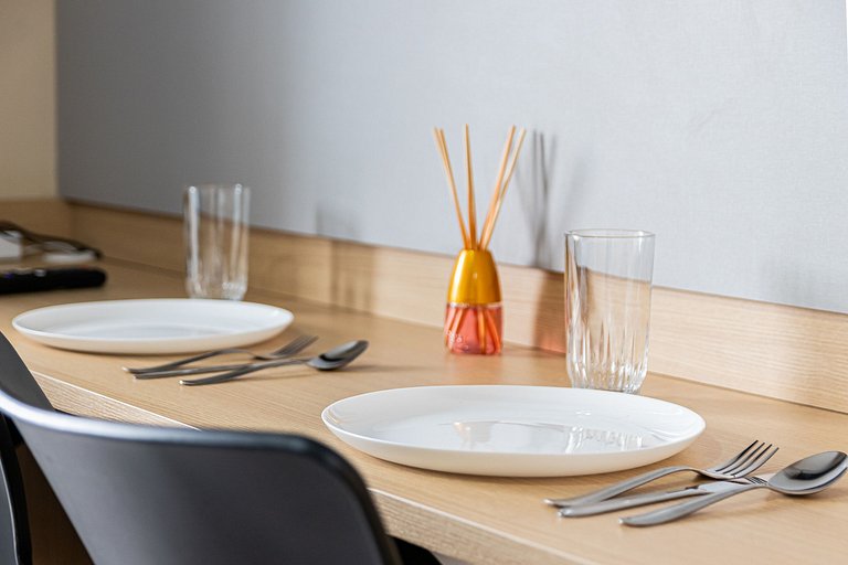 Studio Frente ao Metrô - 2 Camas Solteiro