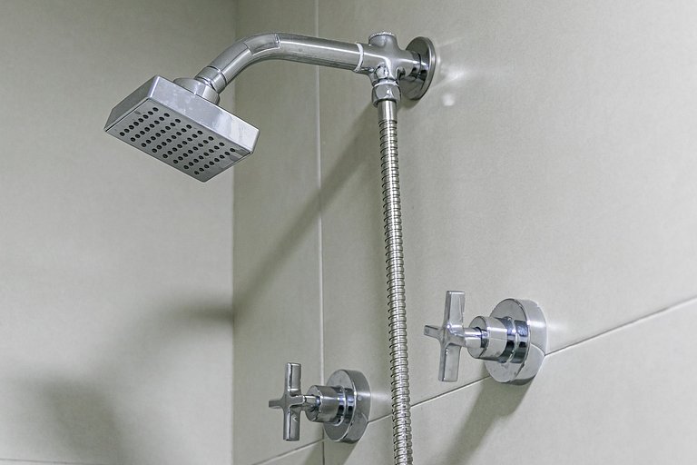 Studio imbatível - em frente ao Metrô!