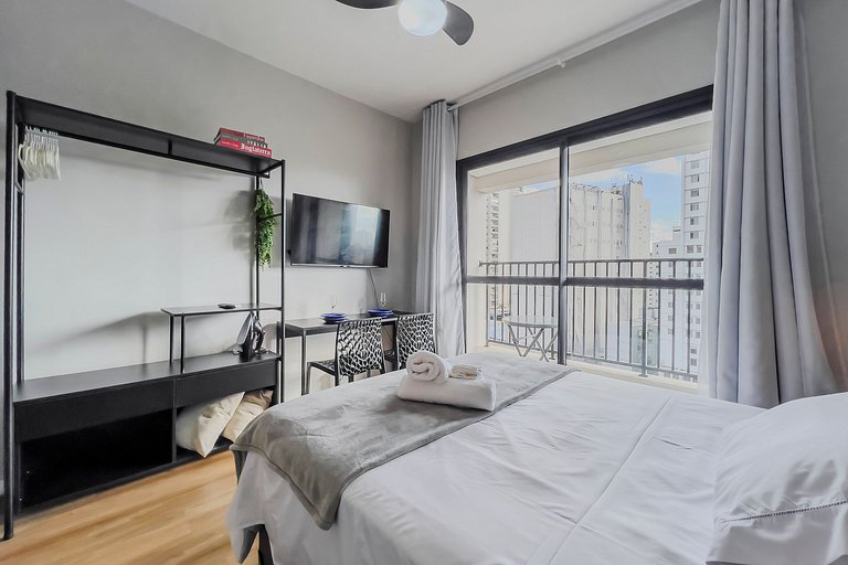 Studio com Piscina e Coworking - Frente ao metrô