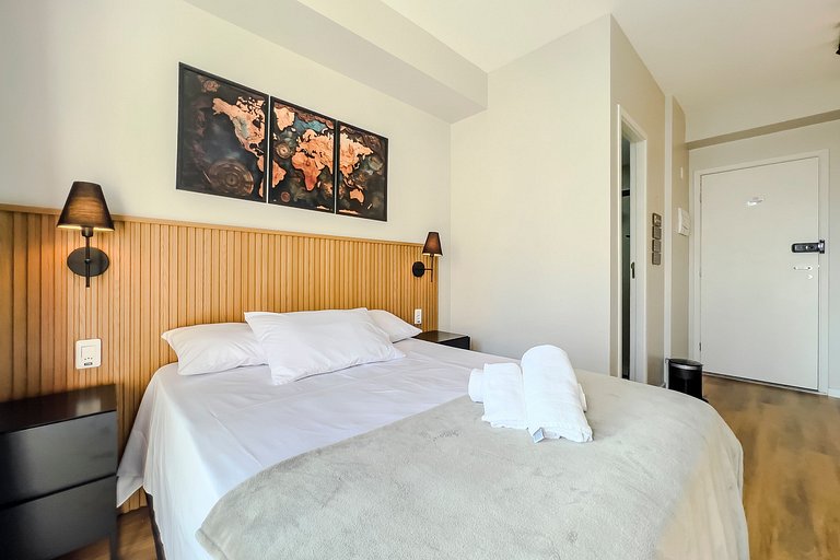 Studio com Piscina e Coworking - Frente ao metrô