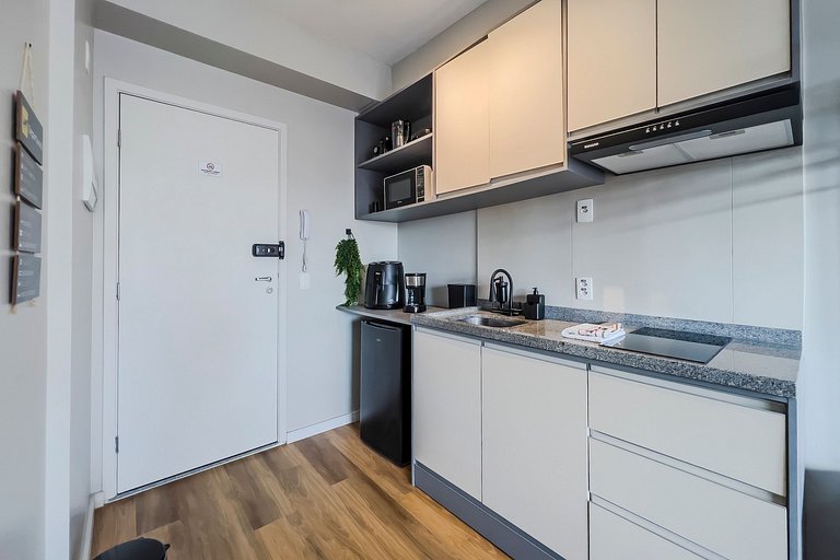 Studio Charmoso + Piscina e Metrô