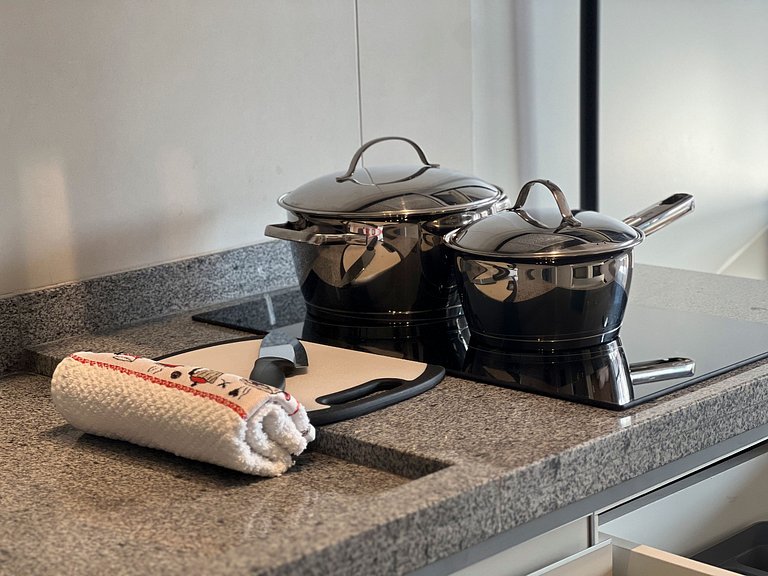 Studio Charmoso + Piscina e Metrô