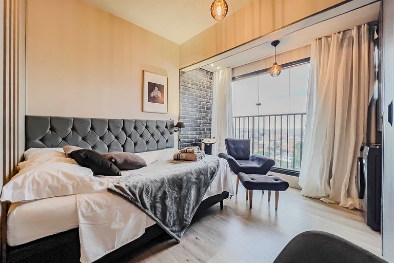 Studio Completo + AC + Piscina + Maq. Lava e Seca