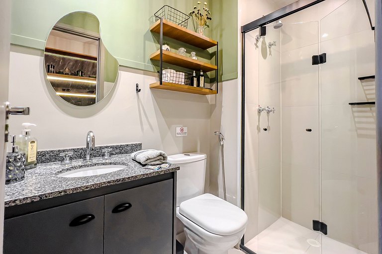 Studio Completo + AC + Piscina + Maq. Lava e Seca