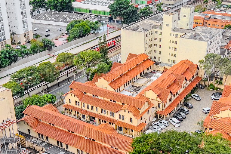 Apê TOP - Ar Condicionado + Piscina - 1 min. metrô