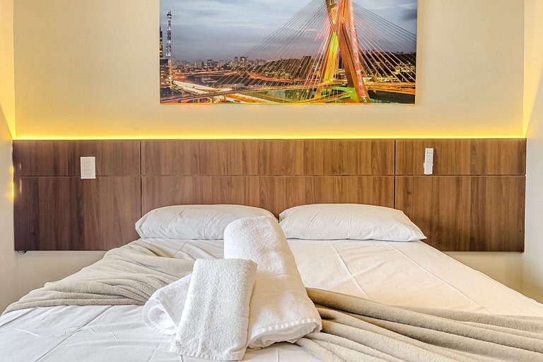 Studio com Vista Incrível + Vaga, AC e Piscina