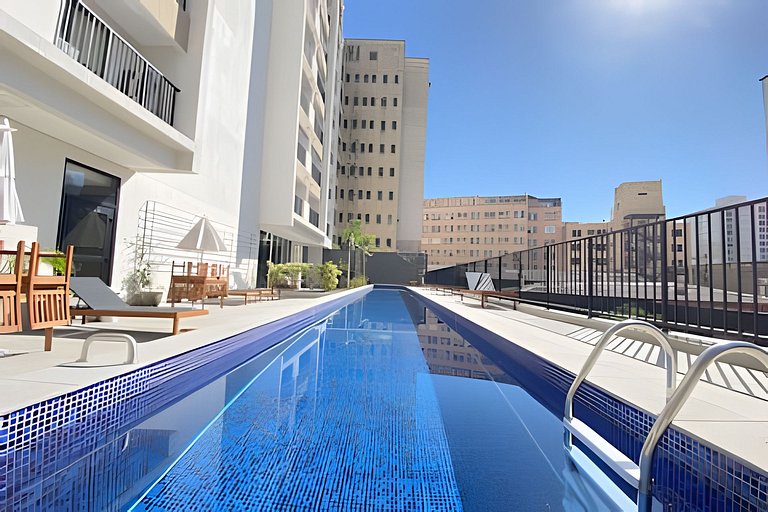 Studio p/ 4 pessoas + Piscina e Rooftop!