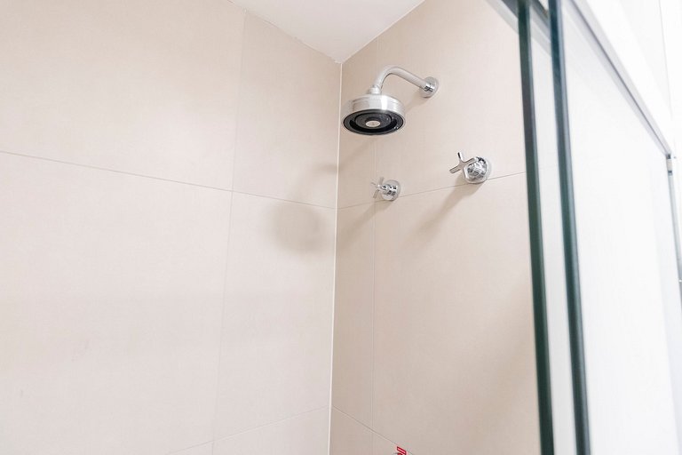 Studio p/ 4 pessoas + Piscina e Rooftop!