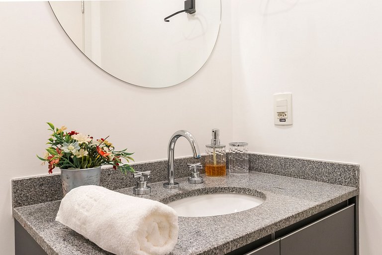 Studio p/ 4 pessoas + Piscina e Rooftop!