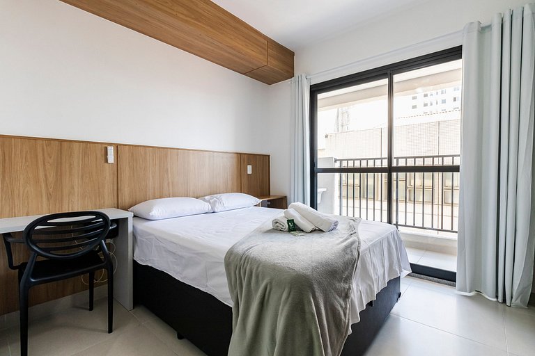 Studio Completo + Frente ao Metrô