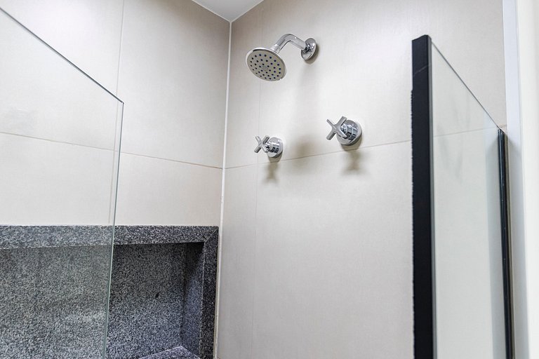 Studio Completo + Frente ao Metrô