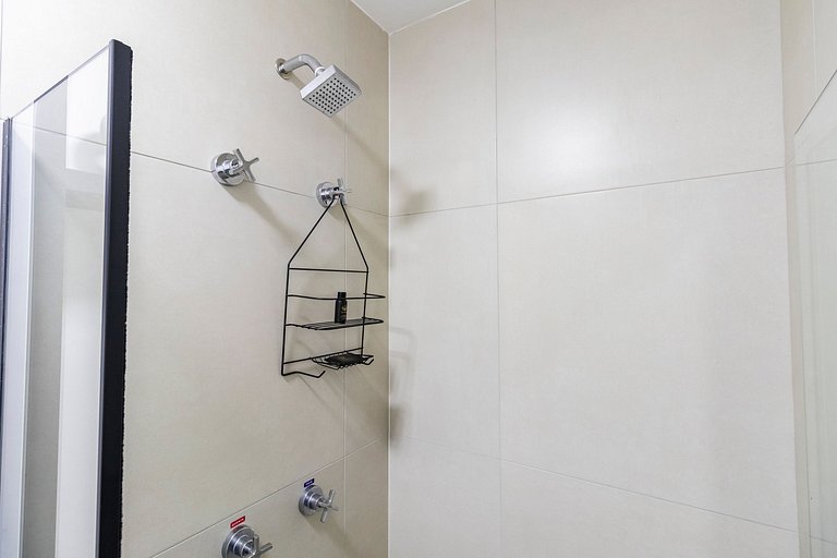 Studio Cama King + Vaga e Piscina!