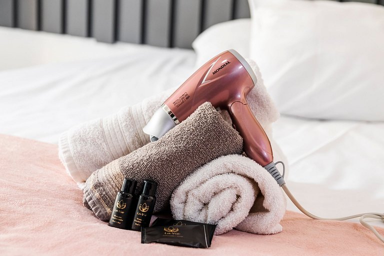 Studio Cama King + Vaga e Piscina!