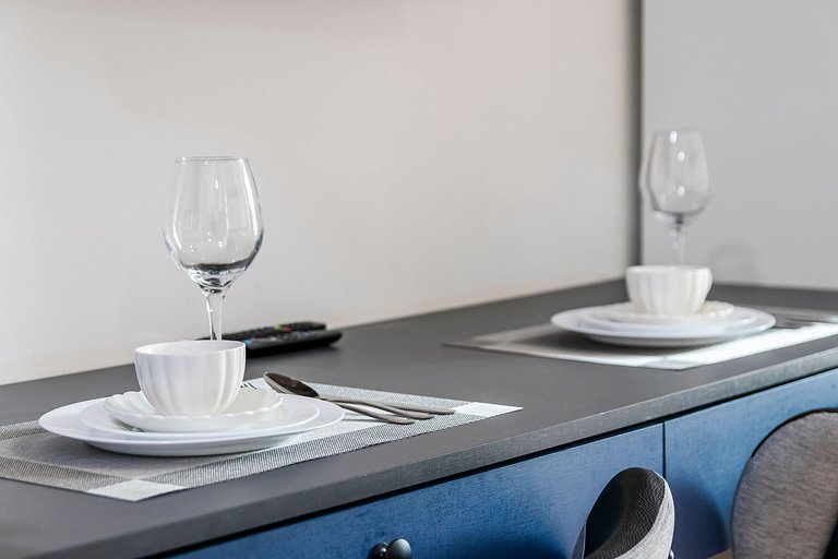 Studio Cama King + Vaga e Piscina!