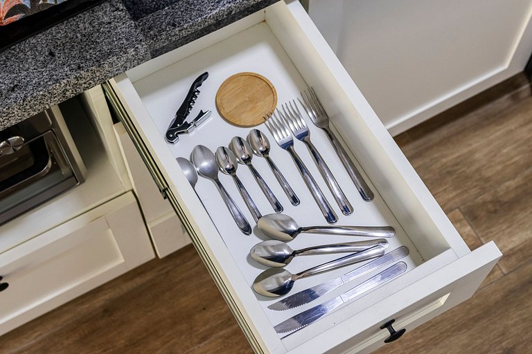 Studio Cama King + Piscina, Rooftop e Metrô