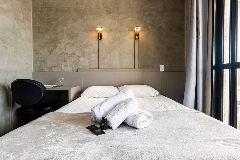 Studio Próx. 25 de Março + Piscina e Rooftop