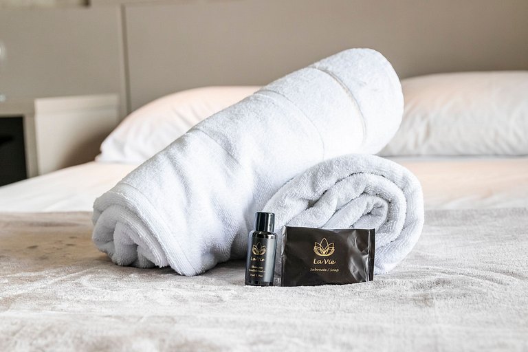 Studio Próx. 25 de Março + Piscina e Rooftop