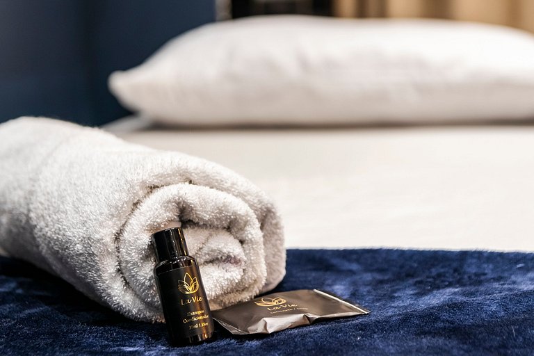 Studio Exclusivo frente ao Metrô + AC