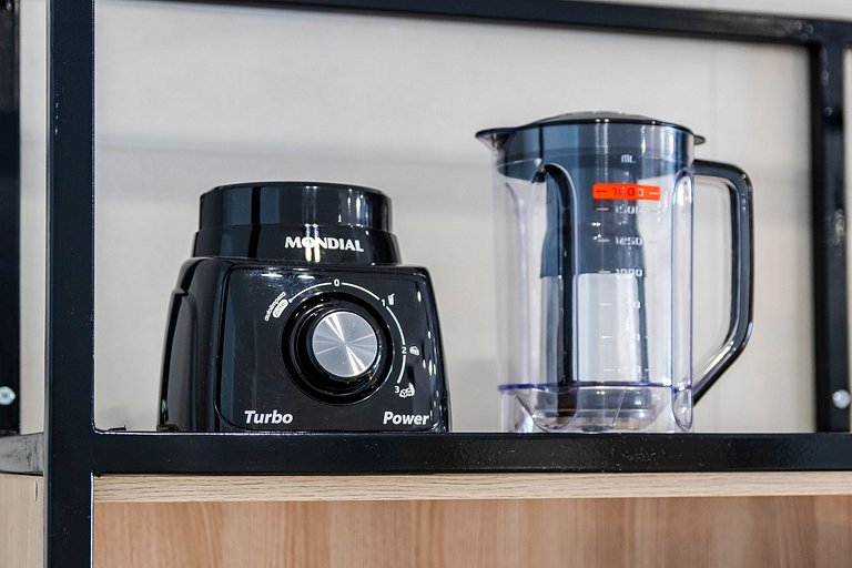 Studio Exclusivo frente ao Metrô + AC