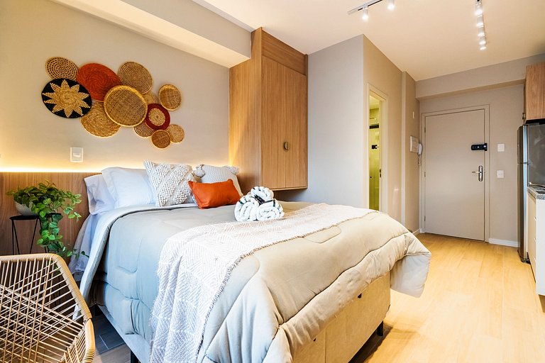 Studio Moderno C/ Vaga, AC, Piscina e Rooftop