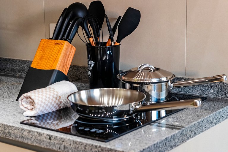 Studio Moderno C/ Vaga, AC, Piscina e Rooftop