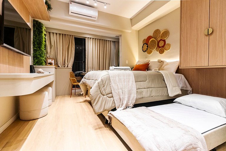 Studio Moderno C/ Vaga, AC, Piscina e Rooftop