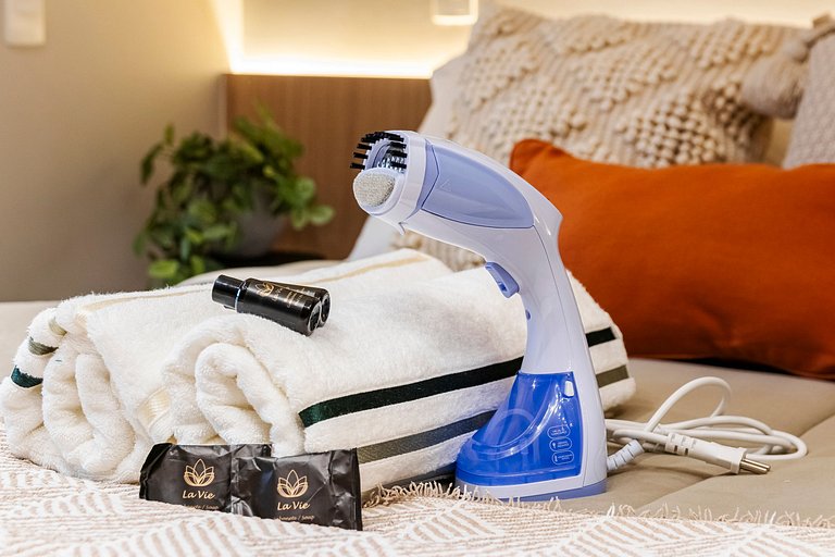 Studio Moderno C/ Vaga, AC, Piscina e Rooftop