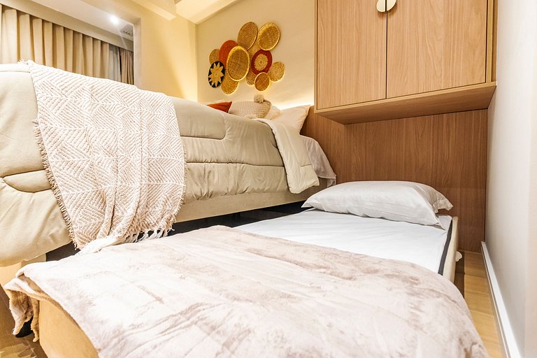 Studio Moderno C/ Vaga, AC, Piscina e Rooftop