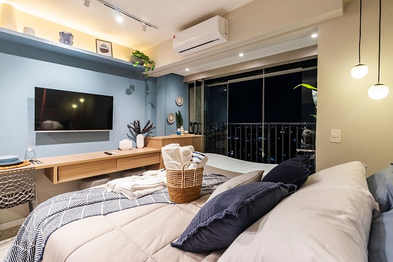 Studio Incrível c/ Banheira, AC, Piscina e Rooftop
