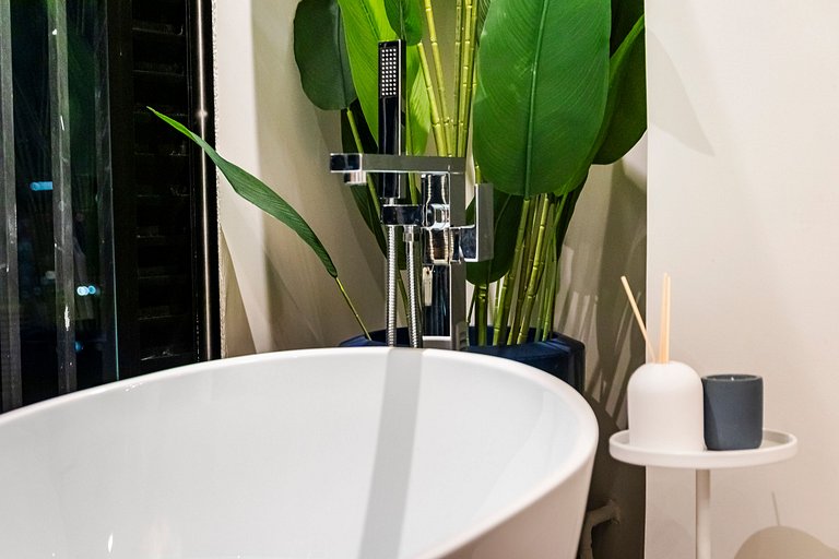 Studio c/ Banheira no 20º + Vaga e Vista Incrível!