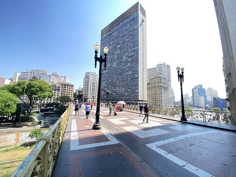 Apê muito estiloso no 22º Andar - Sampa SKY