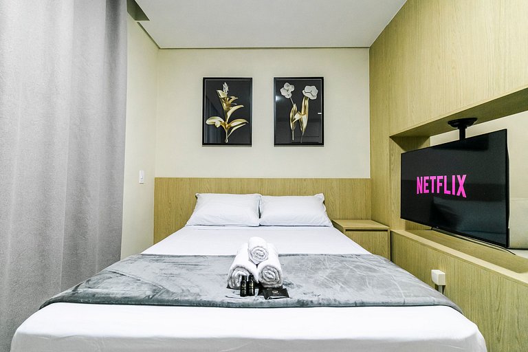 Studio p/ 4 pessoas + Piscina e Coworking