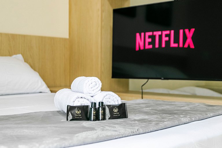 Studio p/ 4 pessoas + Piscina e Coworking