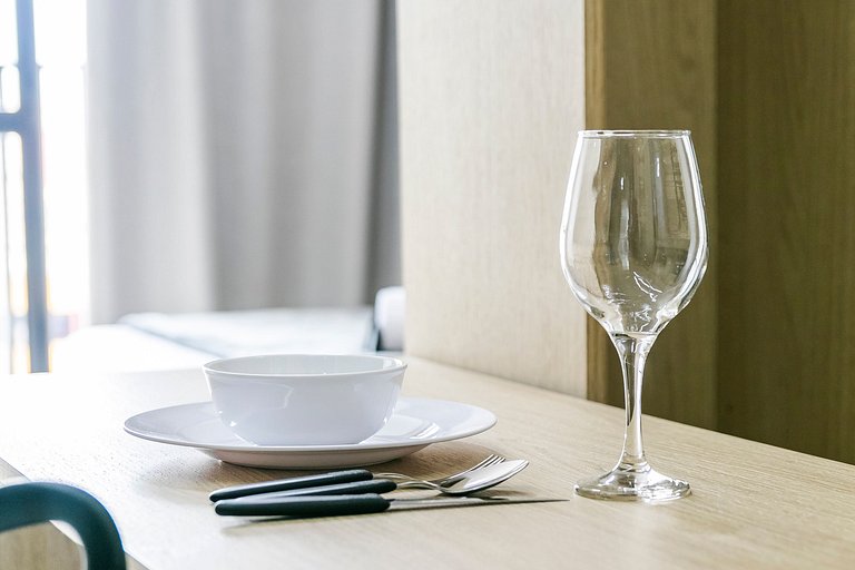 Studio p/ 4 pessoas + Piscina e Coworking