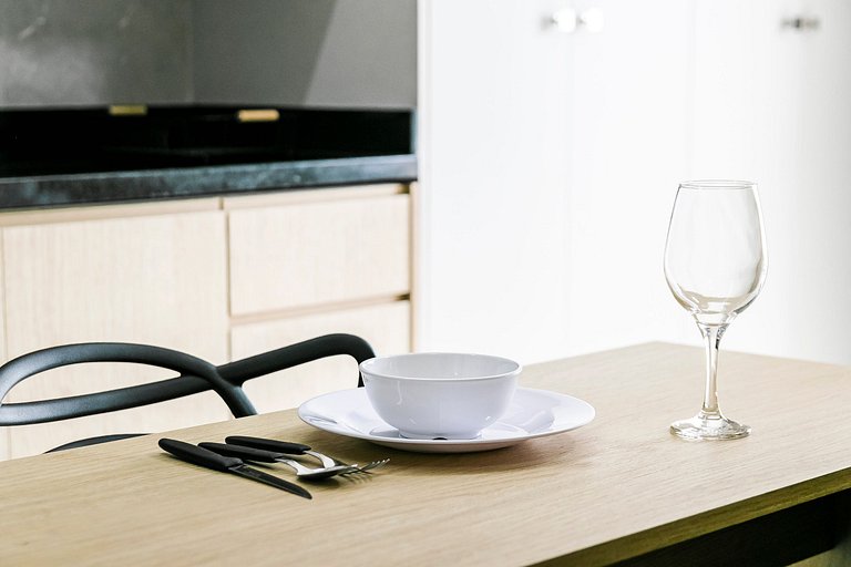 Studio p/ 4 pessoas + Piscina e Coworking