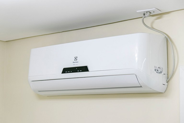 Studio p/ 4 pessoas + Piscina e Coworking