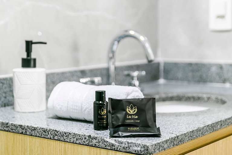 Studio p/ 4 pessoas + Piscina e Coworking