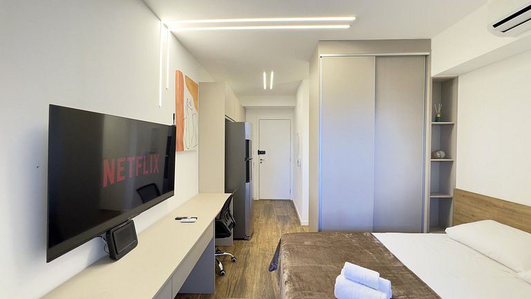 Apê Metrô Vila Mariana c/ Varanda + AC + TV 55