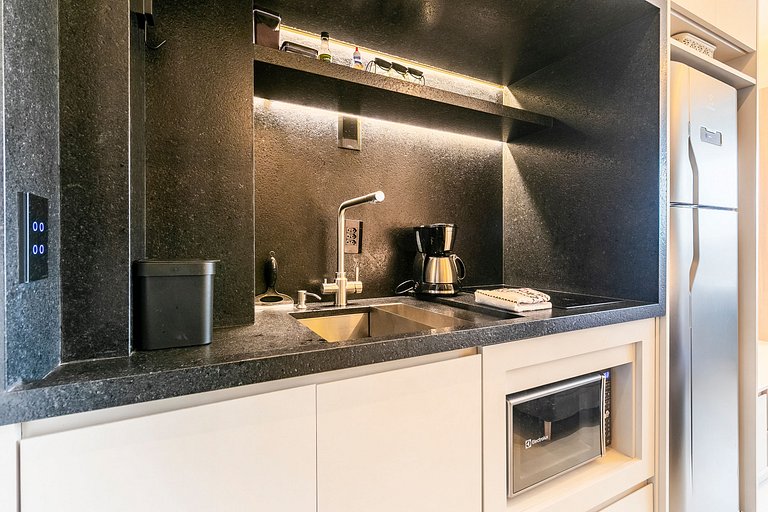 Pamplona no Hype da Paulista - AC, Piscina e Metrô