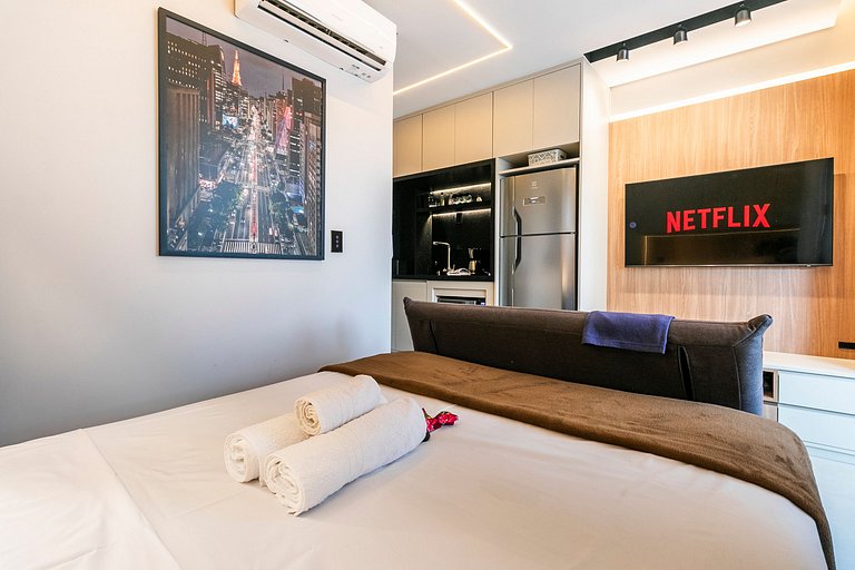 Pamplona no Hype da Paulista - AC, Piscina e Metrô