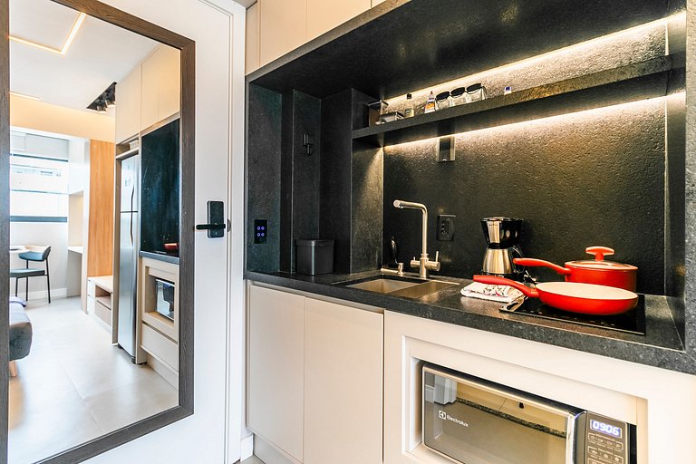 Pamplona no Hype da Paulista - AC, Piscina e Metrô