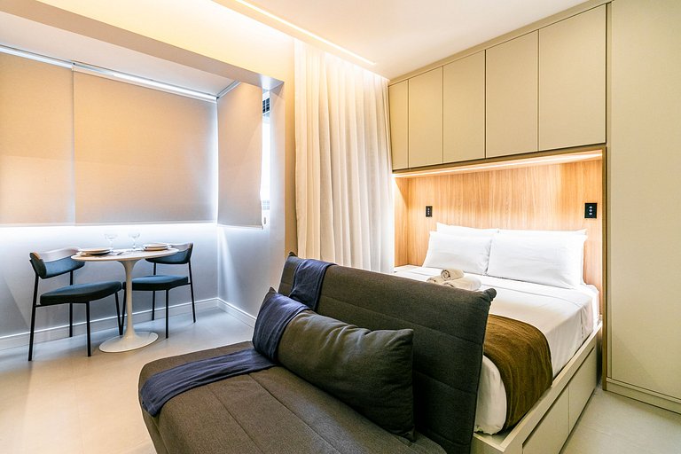 Pamplona no Hype da Paulista - AC, Piscina e Metrô