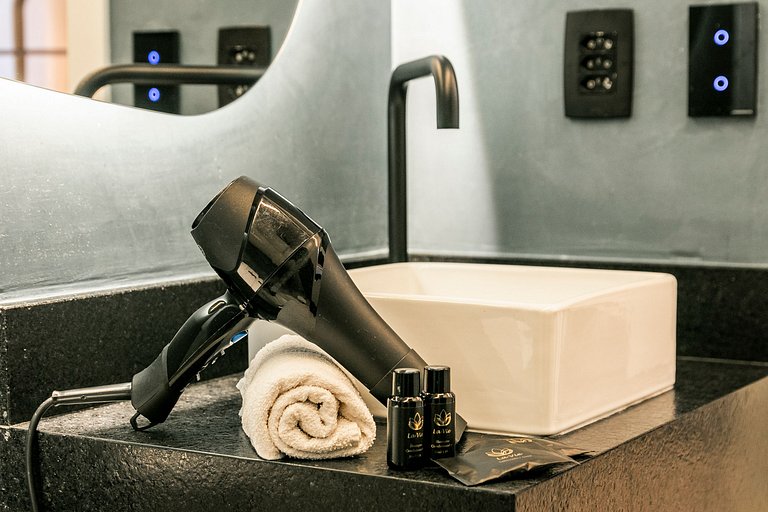 Pamplona no Hype da Paulista - AC, Piscina e Metrô