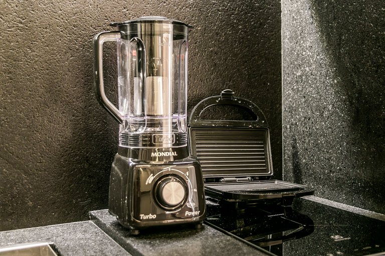 Pamplona no Hype da Paulista - AC, Piscina e Metrô