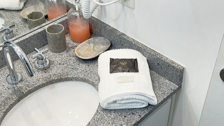 Conforto e Estilo em SP | Cama KING!