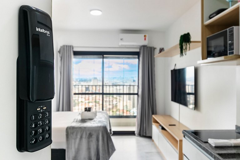 Apê nas "alturas" de SP + Ar Condicionado