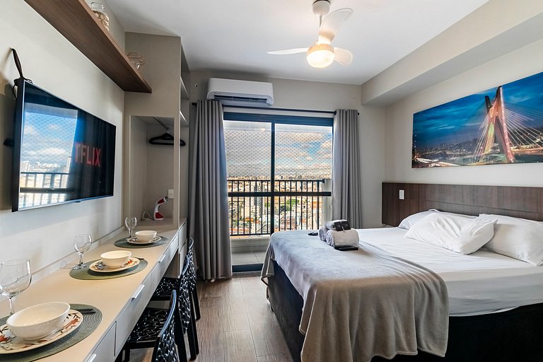 Studio com Vista Incrível + Vaga, AC e Piscina
