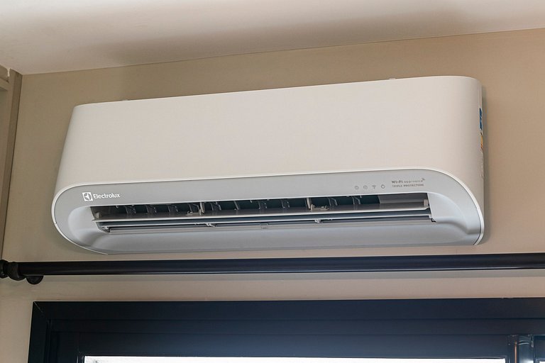 Apê TOP - Ar Condicionado + Piscina - 1 min. metrô
